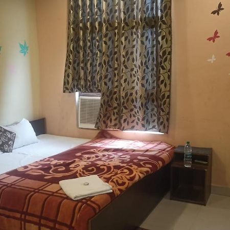 Hotel Shyam Utsav Mirzāpur Zewnętrze zdjęcie