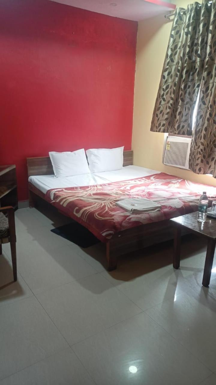 Hotel Shyam Utsav Mirzāpur Zewnętrze zdjęcie