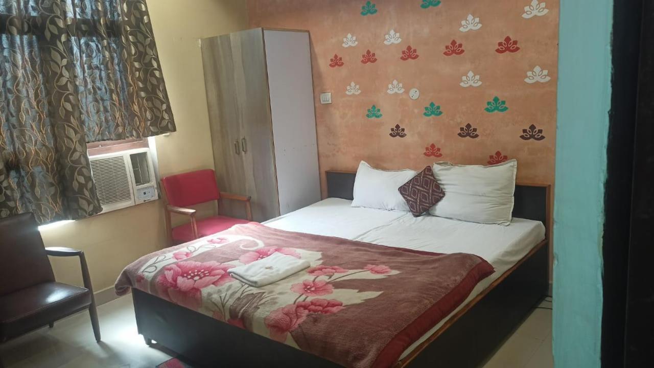 Hotel Shyam Utsav Mirzāpur Zewnętrze zdjęcie