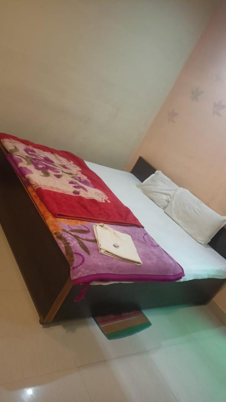 Hotel Shyam Utsav Mirzāpur Zewnętrze zdjęcie